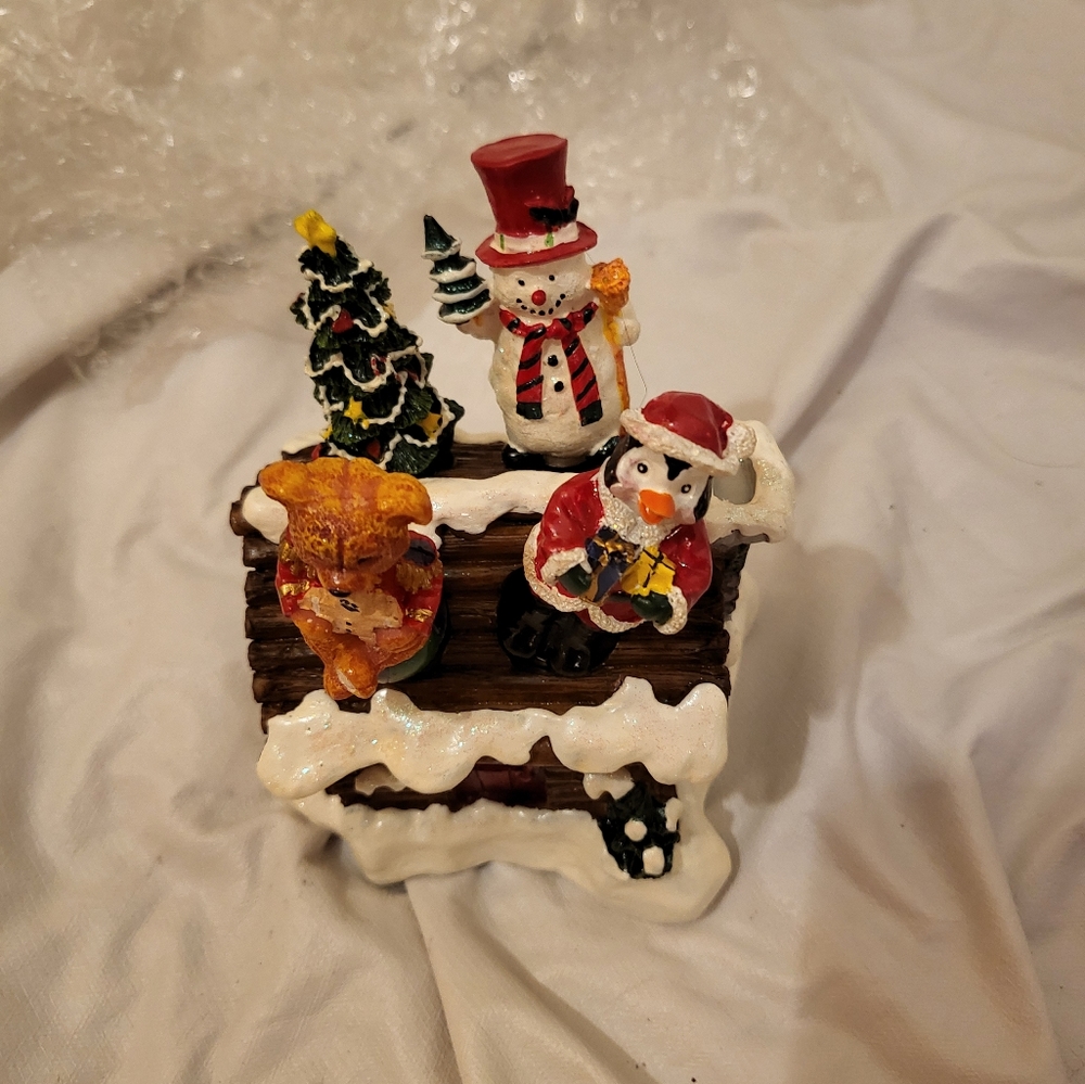 🏷= $1 Vintage Winter Holiday Appetizer Knife Set
